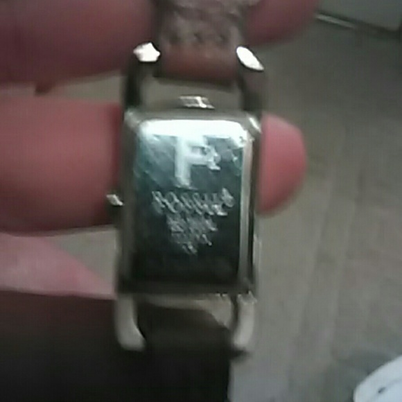 ⌚ Ladies Leather FOSSIL Watch ⌚ - Picture 3 of 4